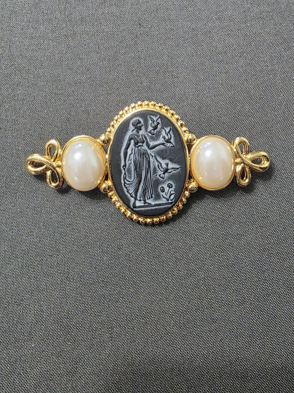 Estate Gold-Tone Vintage Cameo Brooch - Faux Pearls - 496